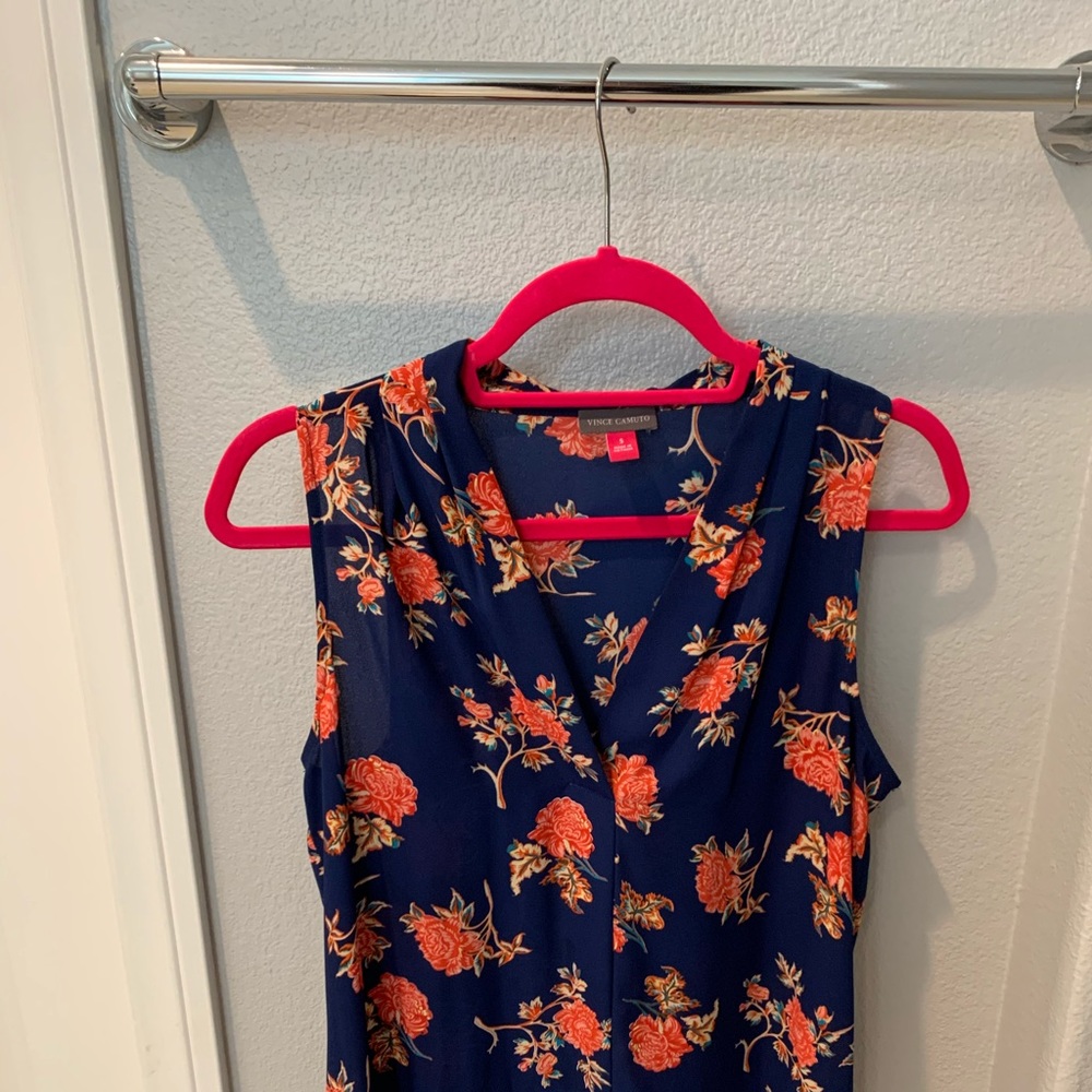 Vince Camuto Roses Sleeveless button up
